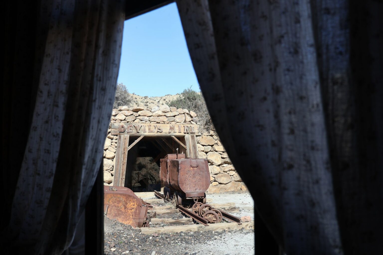 The Ultime Western – devils mine